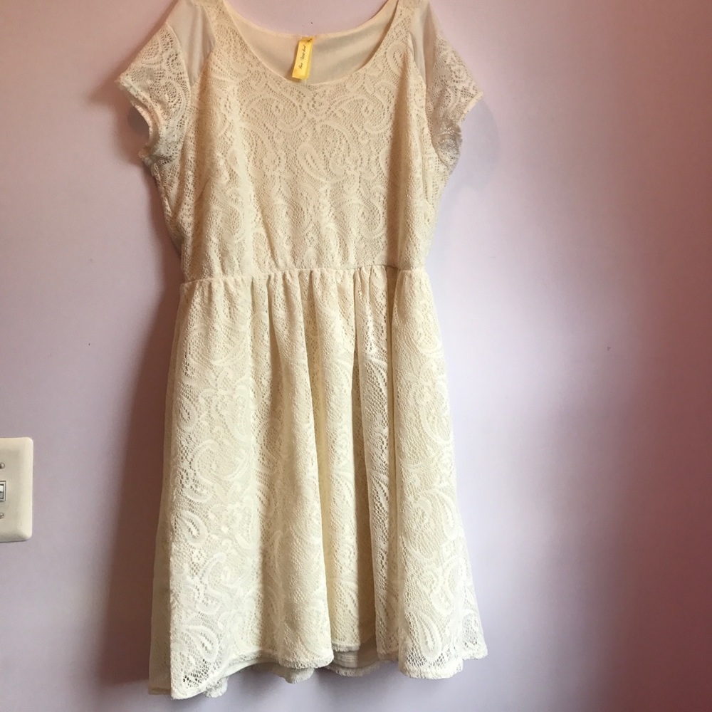 Creme lace A-line dress