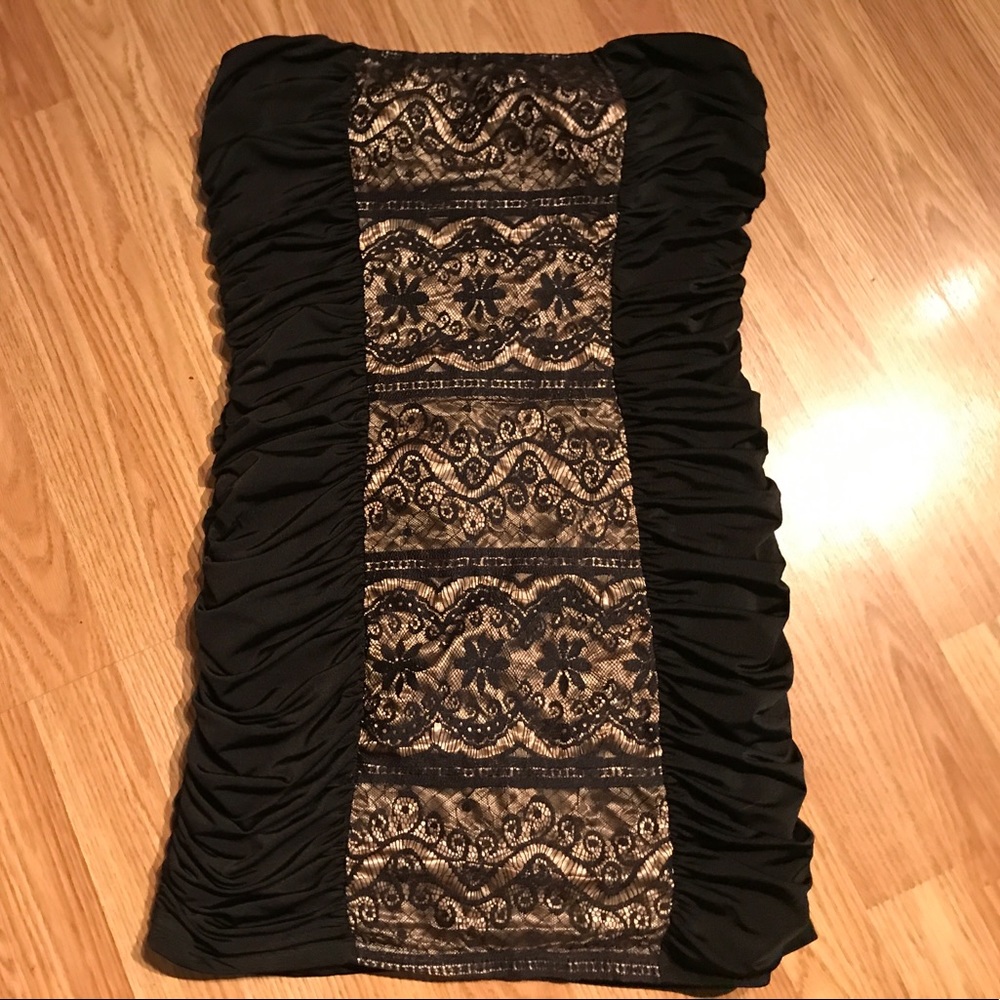 Black and gold speechless  strapless dress