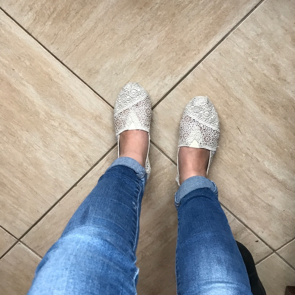 CREAM LACE 🌺 TOMS CLASSIC