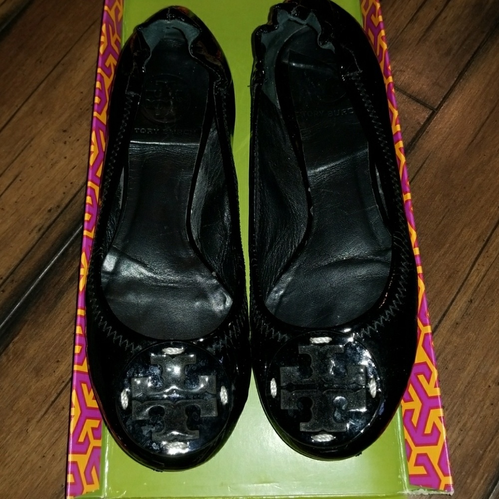 Black patent Reva flats 5.5