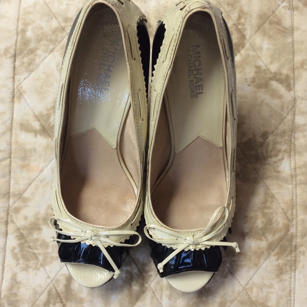 Micheal Kors pumps