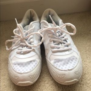 Chase gently used cheer shoes