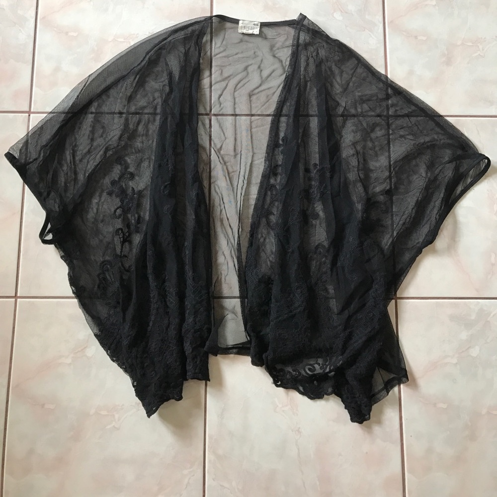 Black lace kimono small/medium