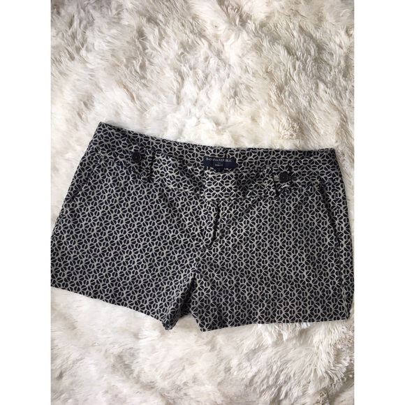 Banana Republic Pants - Banana Republic pattern shorts