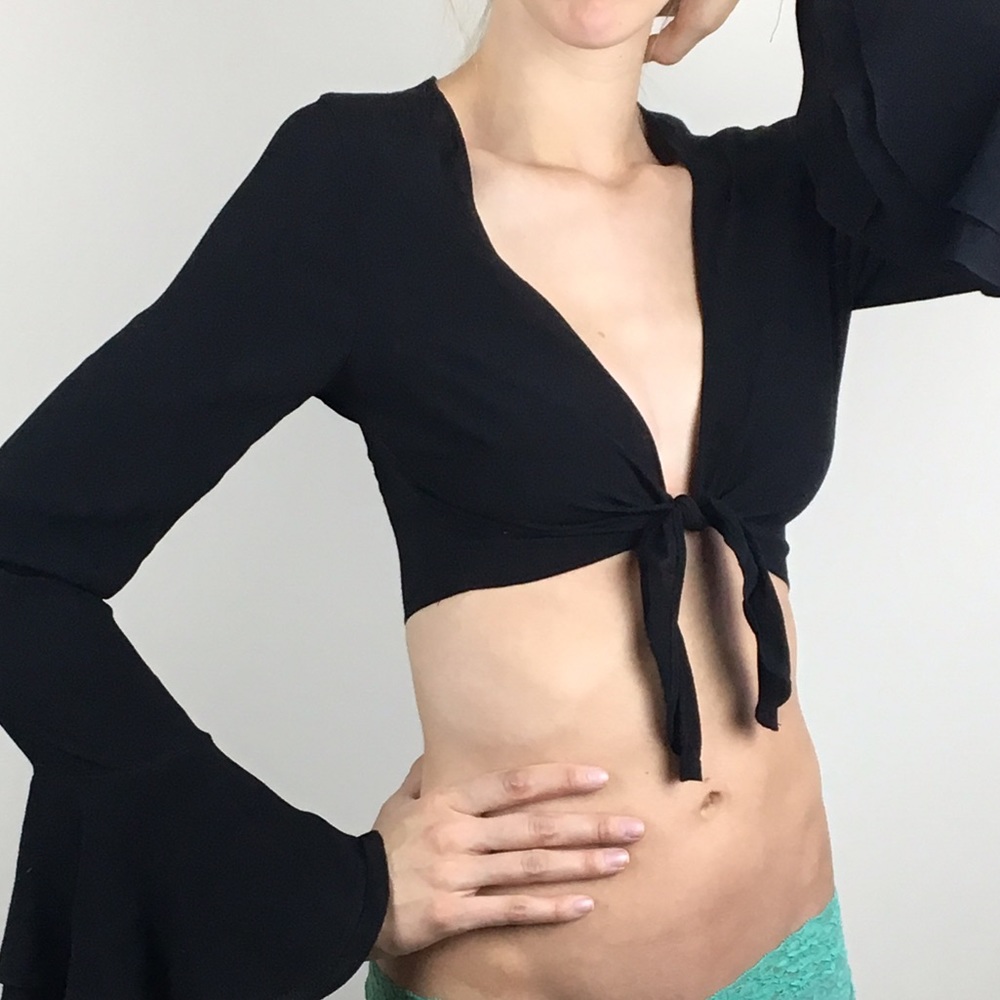 Cropped Black Top with Flare arms