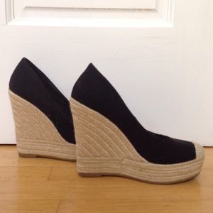 Size 6 basic black wedges