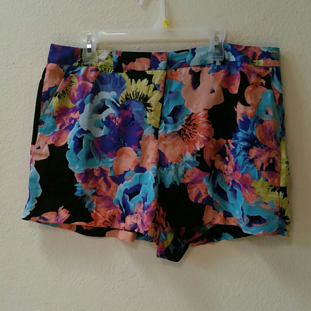 Floral print shorts