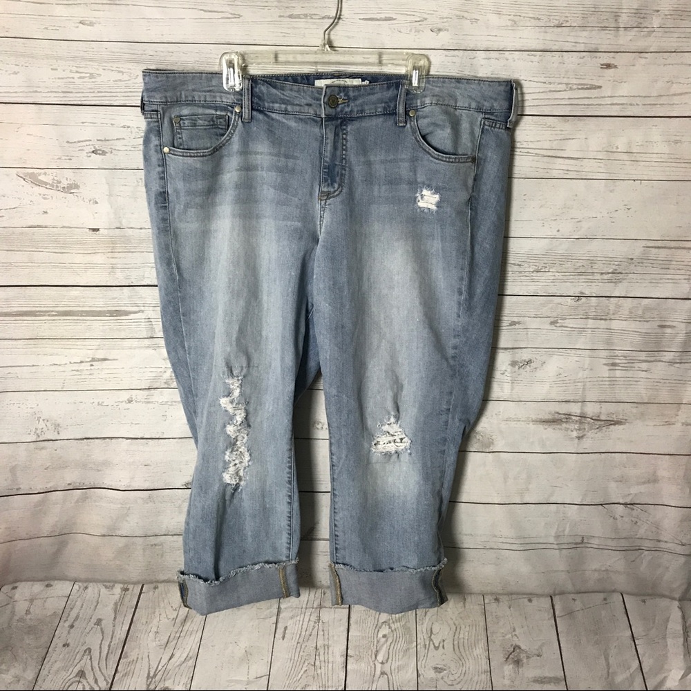 •Torrid• Distressed Boyfriend Jeans