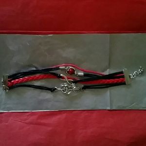~Cute Black and Red Adjustable Bracelet!~