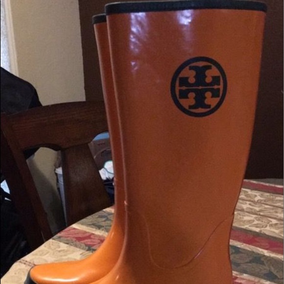 Raining boots 100% auctentic used two time - Picture 1 of 1