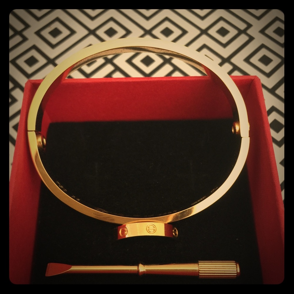 Screwed LOVE bracelet with ring