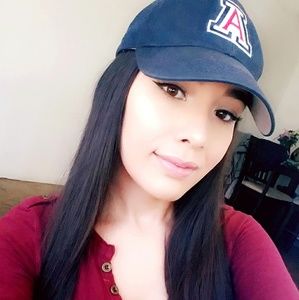 Meet your Posher, Daniela