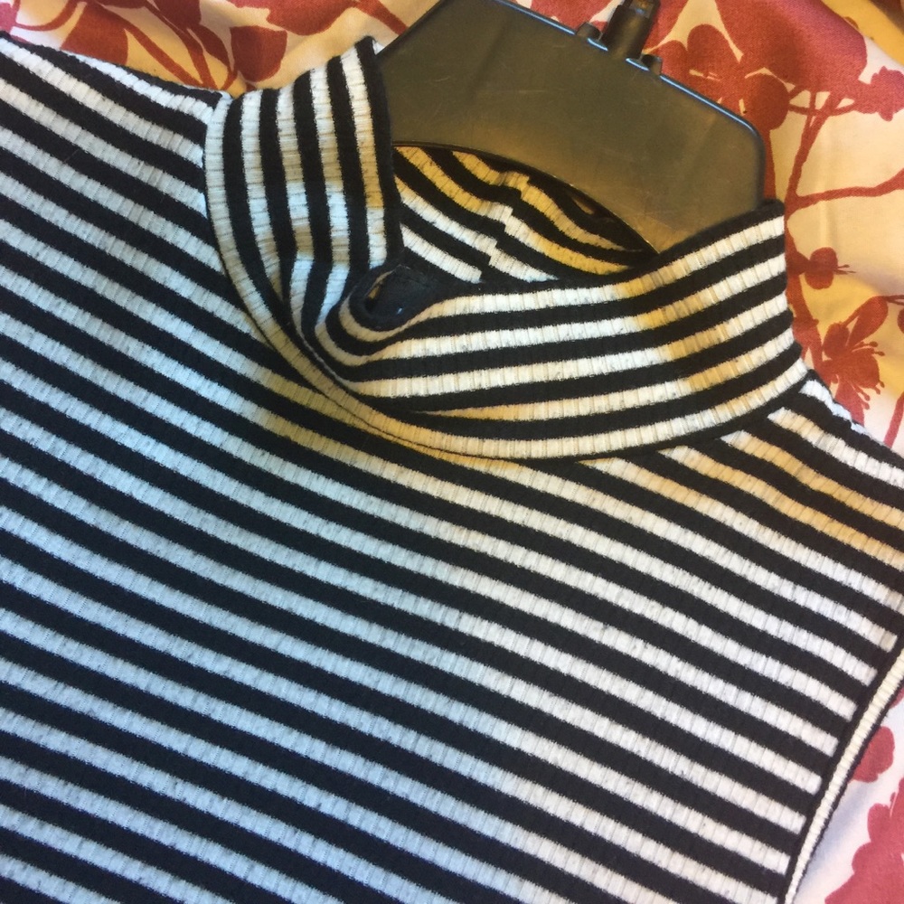 Turtle neck - Picture 2 of 4