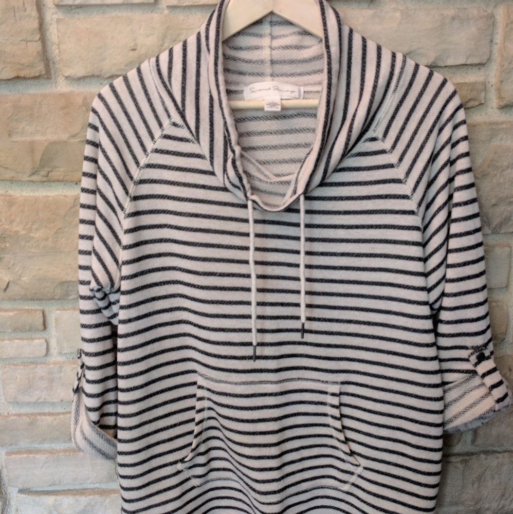 French Laundry striped 3/4 sleeve cowl neck