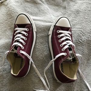 PRICE DROP‼️ - Maroon converse