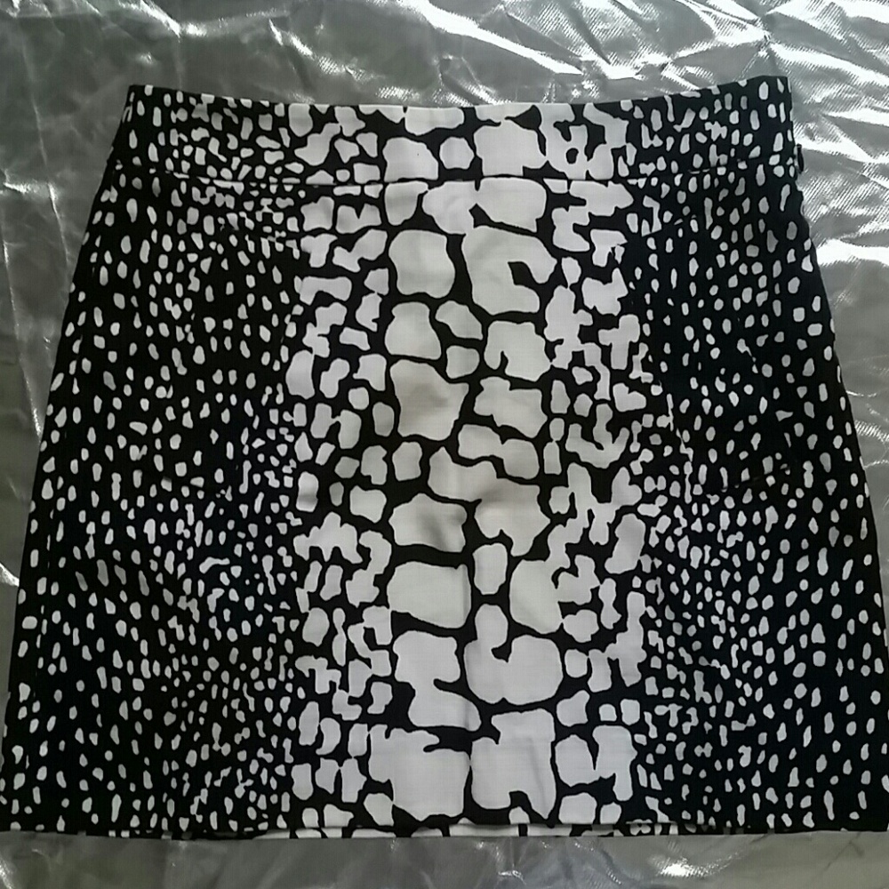 Sale♡●♡● J Crew  Pencil  Skirt.  Sz 0