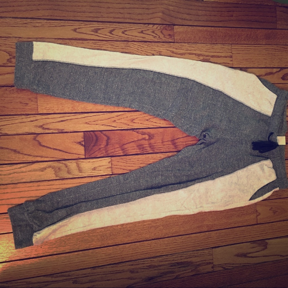 Gray and white Freeloader medium joggers