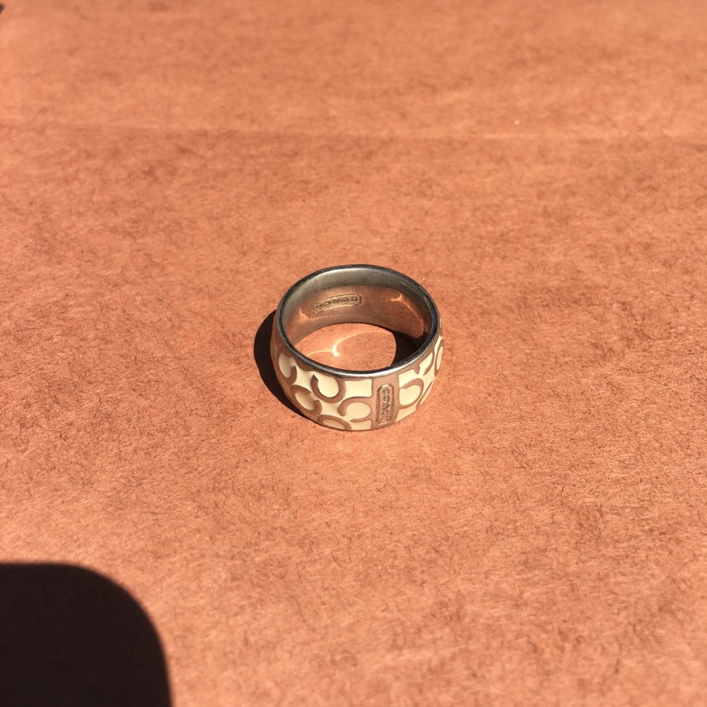 Coach ring - Picture 1 of 2