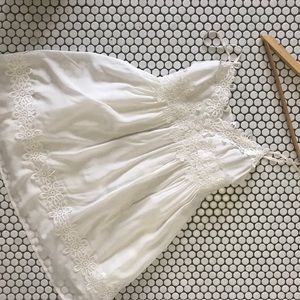 MOVING SALE! TOPSHOP PETITE White skater dress