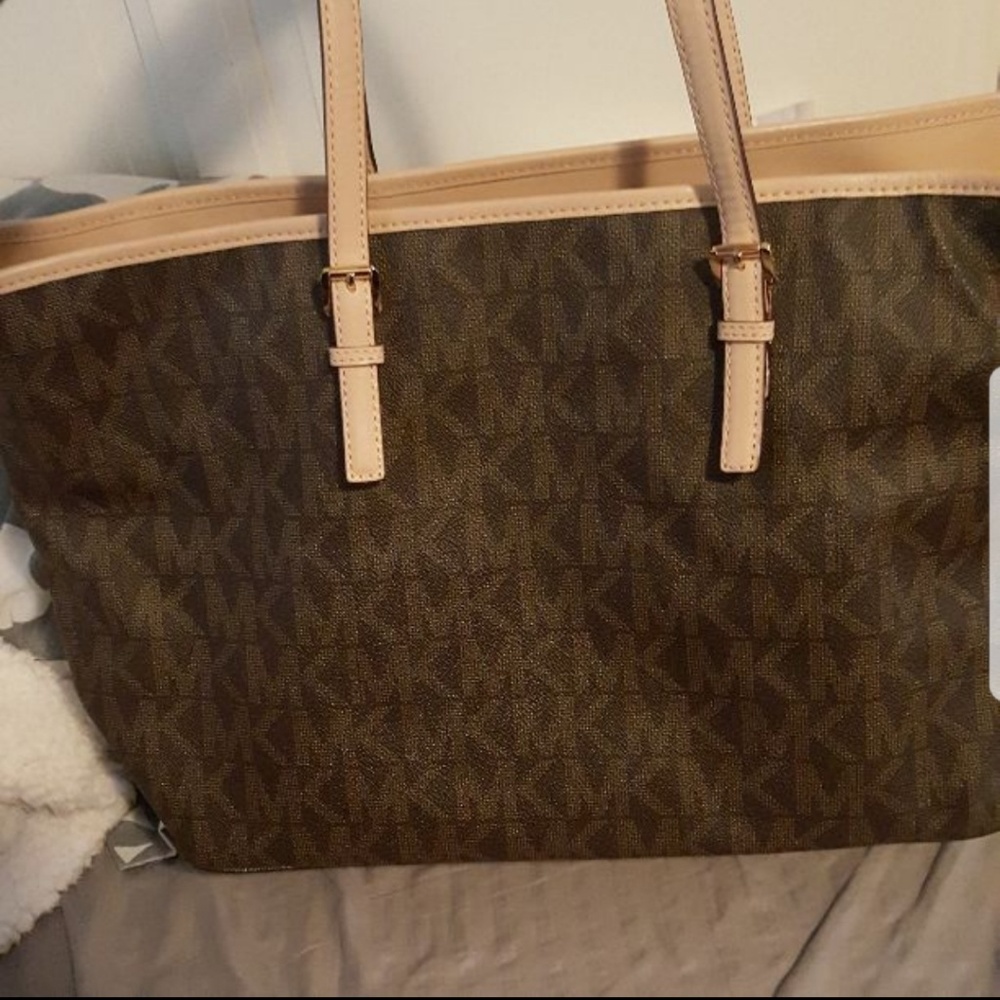 Michael Kors Jet Set Tote