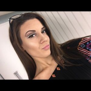 Meet your Posher, Jasmine