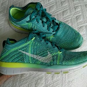 Nike free tr flyknit