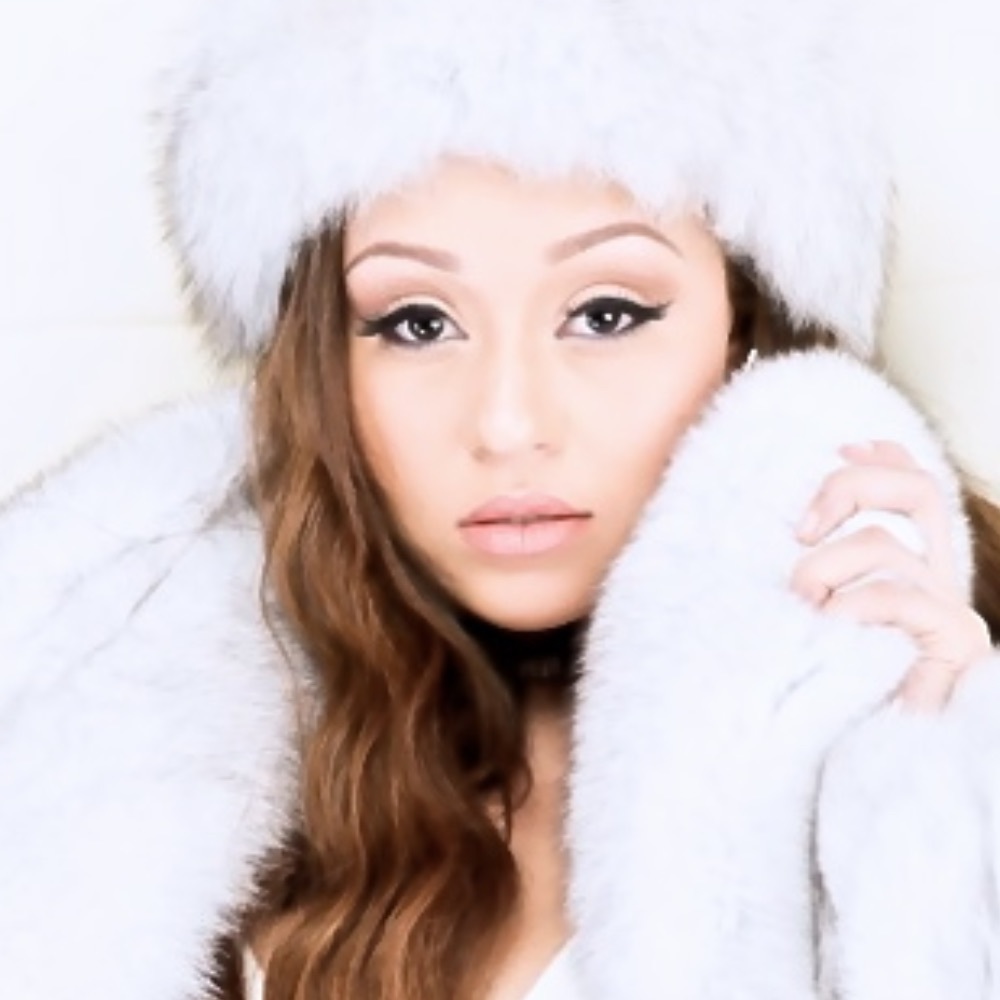 Meet your Posher, Timmira