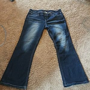 Maurices jeans