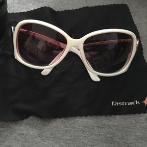 Sun glasses