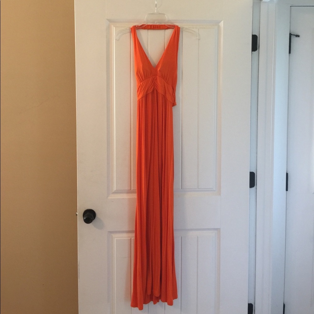 Casual • Open-Back • Maxi Dress