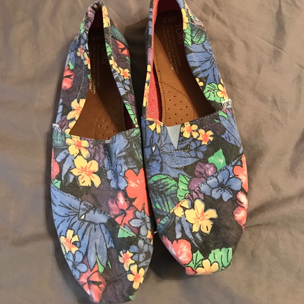 Floral Toms