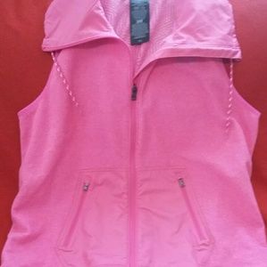 *Like New* Women's UnderArmour Vest