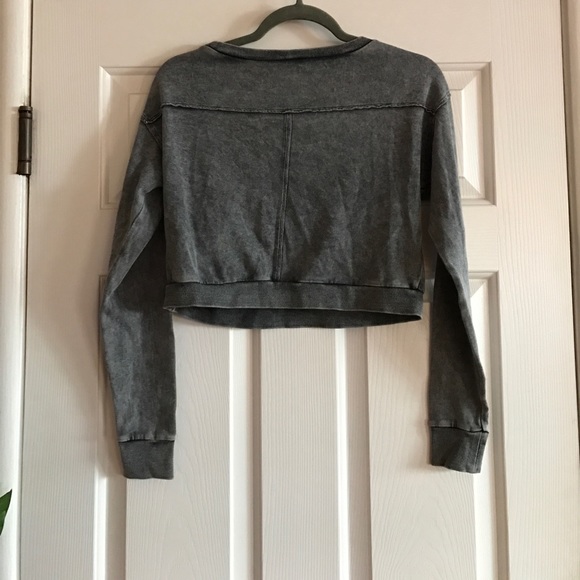 63 rubbish tops rubbish xs grey sleeve crop top from bria s closet on poshmark 63 rubbish tops rubbish xs grey sleeve crop top from bria s closet on poshmark