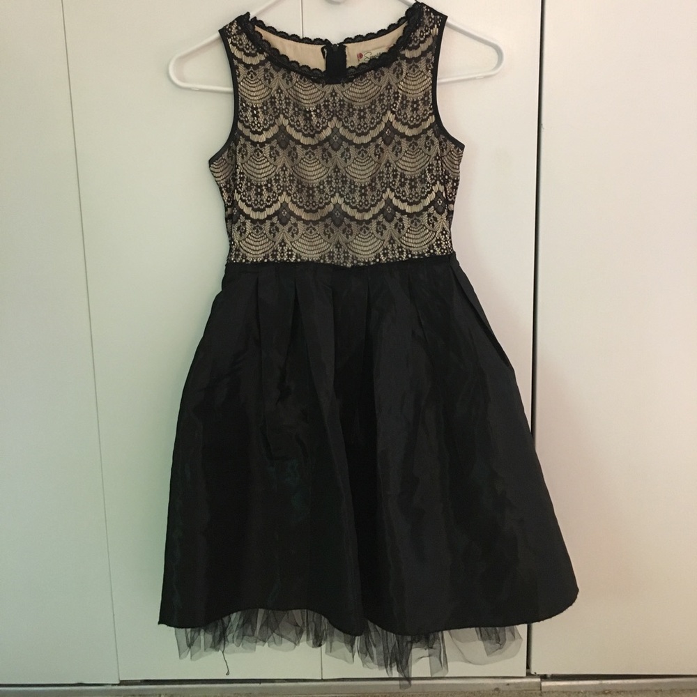 Girls dress