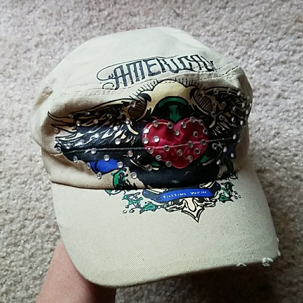 Tan hat