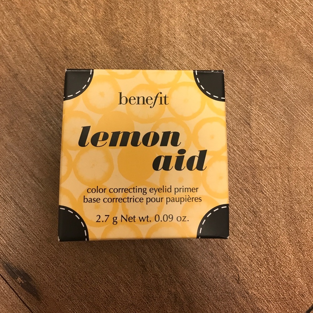 Benefit Lemon aid eyelid primer