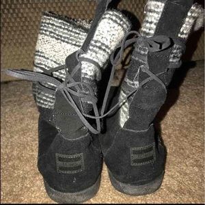 TOMS boots