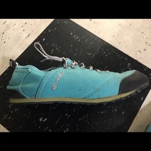 Evolv Cruzer Approach Shoes