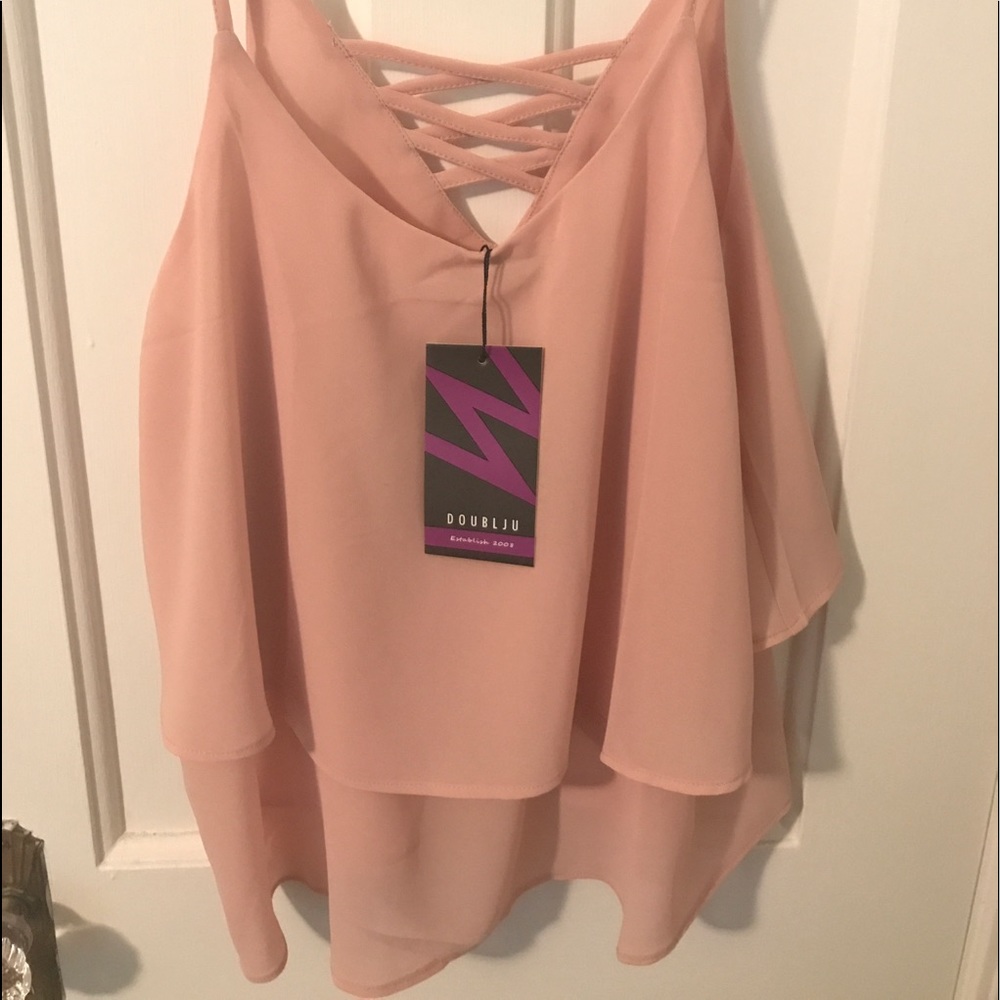 Light Pink/Nude flowy tank.