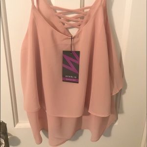 Light Pink/Nude flowy tank.