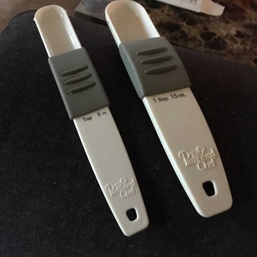Pampered chef  spoons