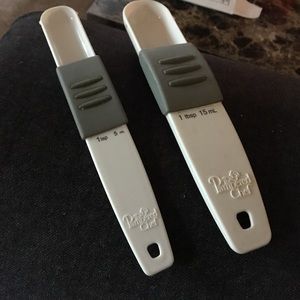 Pampered chef  spoons