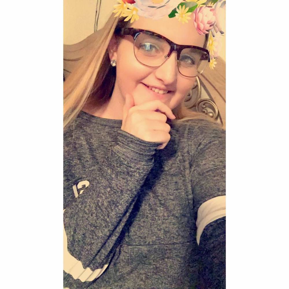 Meet your Posher, Courtney