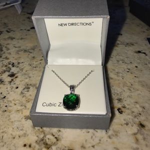 NWOT Zirconia necklace