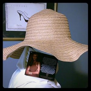 IMAN HAT