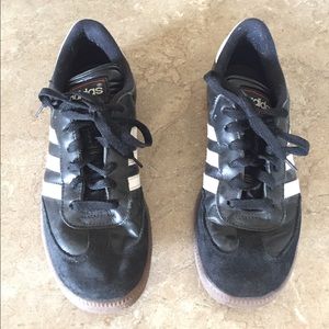 Adidas sambas soccer shoes