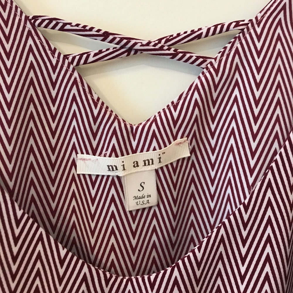 🏈gameday🏈 maroon tank top chevron pattern - Picture 4 of 4