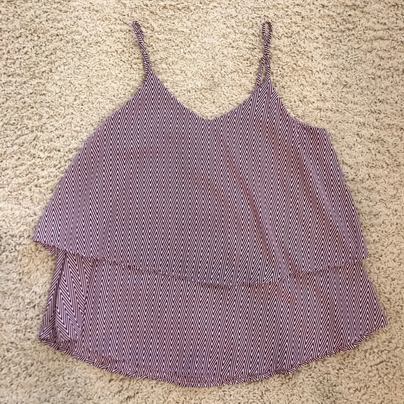 🏈gameday🏈 maroon tank top chevron pattern - Picture 2 of 4