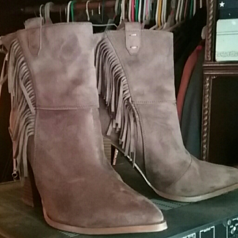 Taupe faux suede fringe bootie