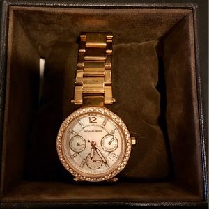 MICHAEL KORS Rose Gold Watch With Crystals